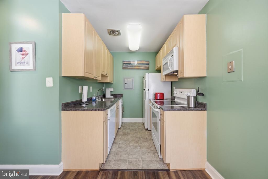 1009 CHILLUM ROAD Unit: 412