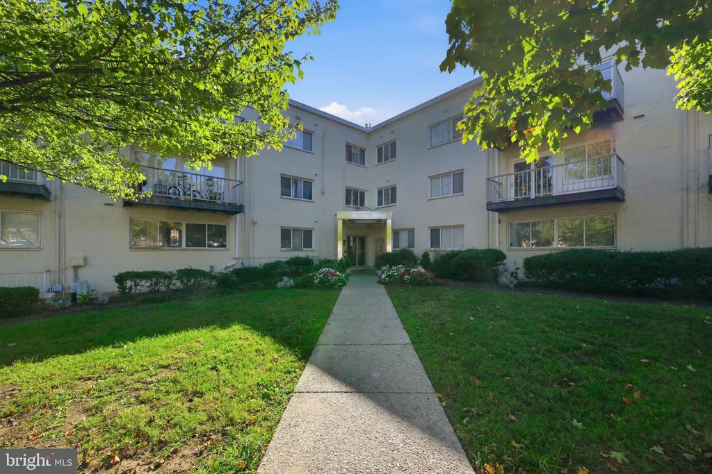 1009 CHILLUM ROAD Unit: 412