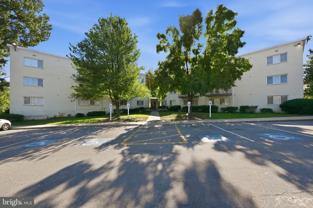 1009 CHILLUM ROAD Unit: 412