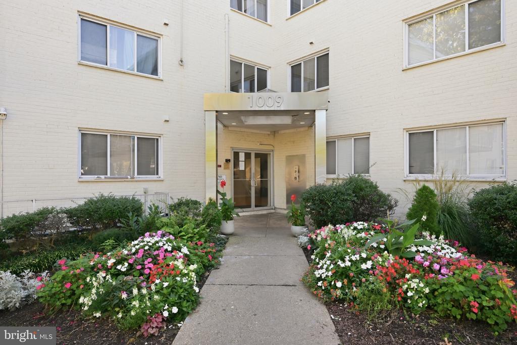 1009 CHILLUM ROAD Unit: 412
