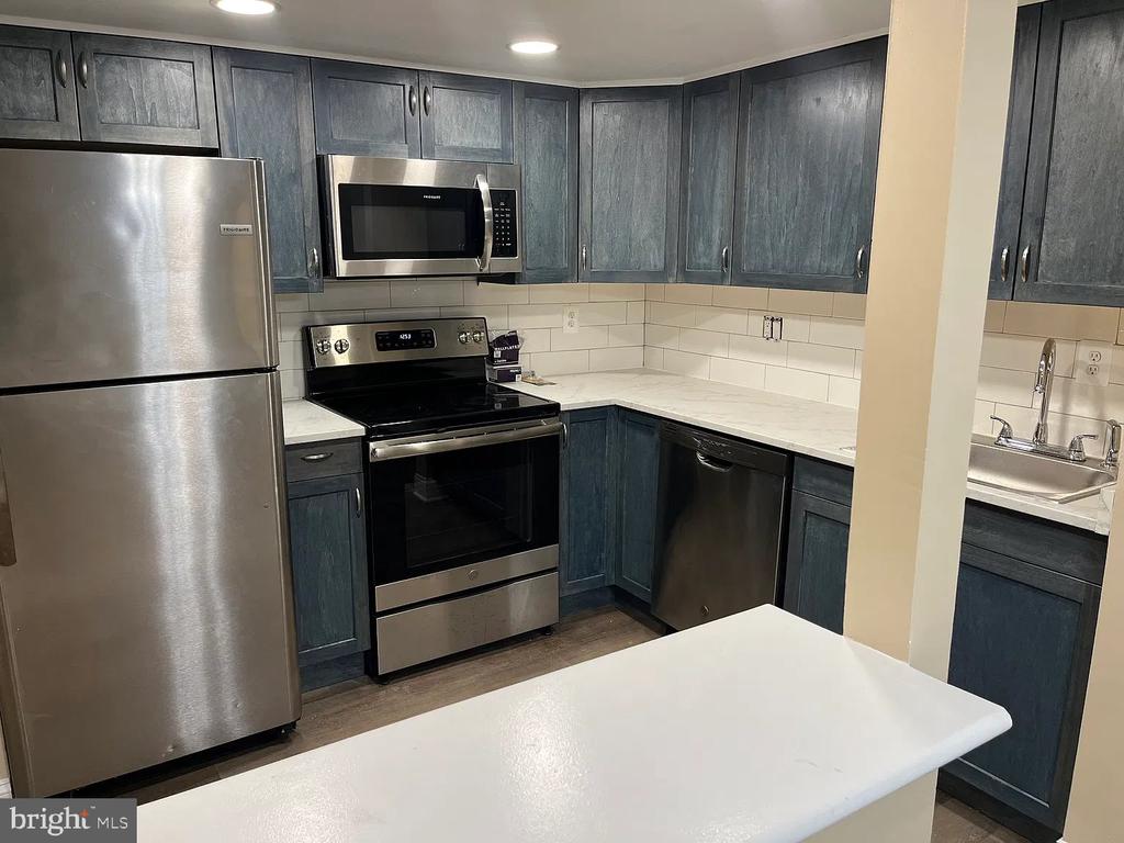 10115 PRINCE PLACE Unit: 403