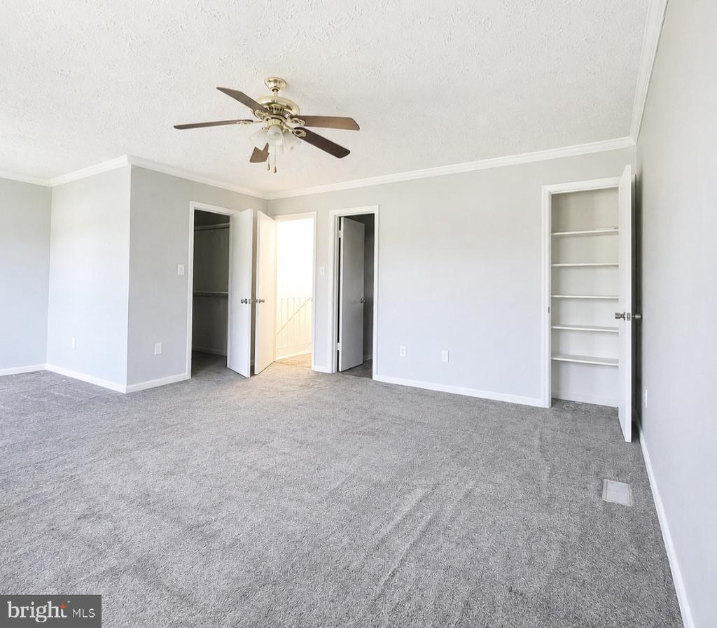 46349 COLUMBUS DRIVE