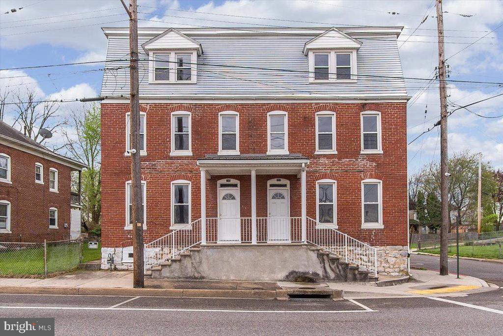 735 WASHINGTON AVENUE