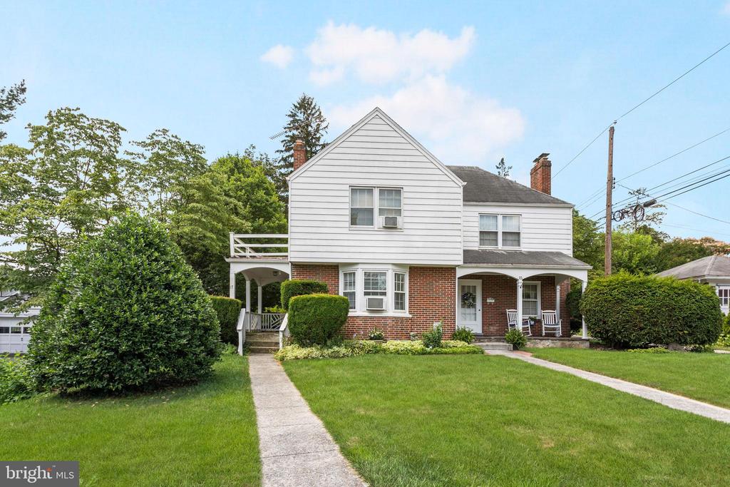 17 E IRVIN AVENUE