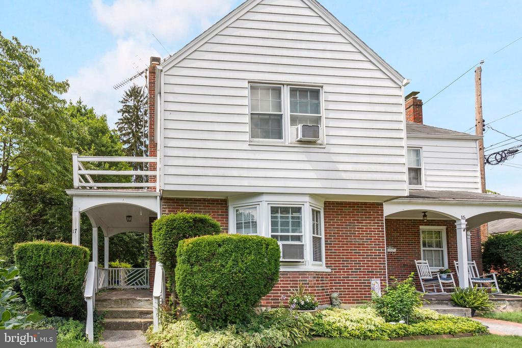 17 E IRVIN AVENUE