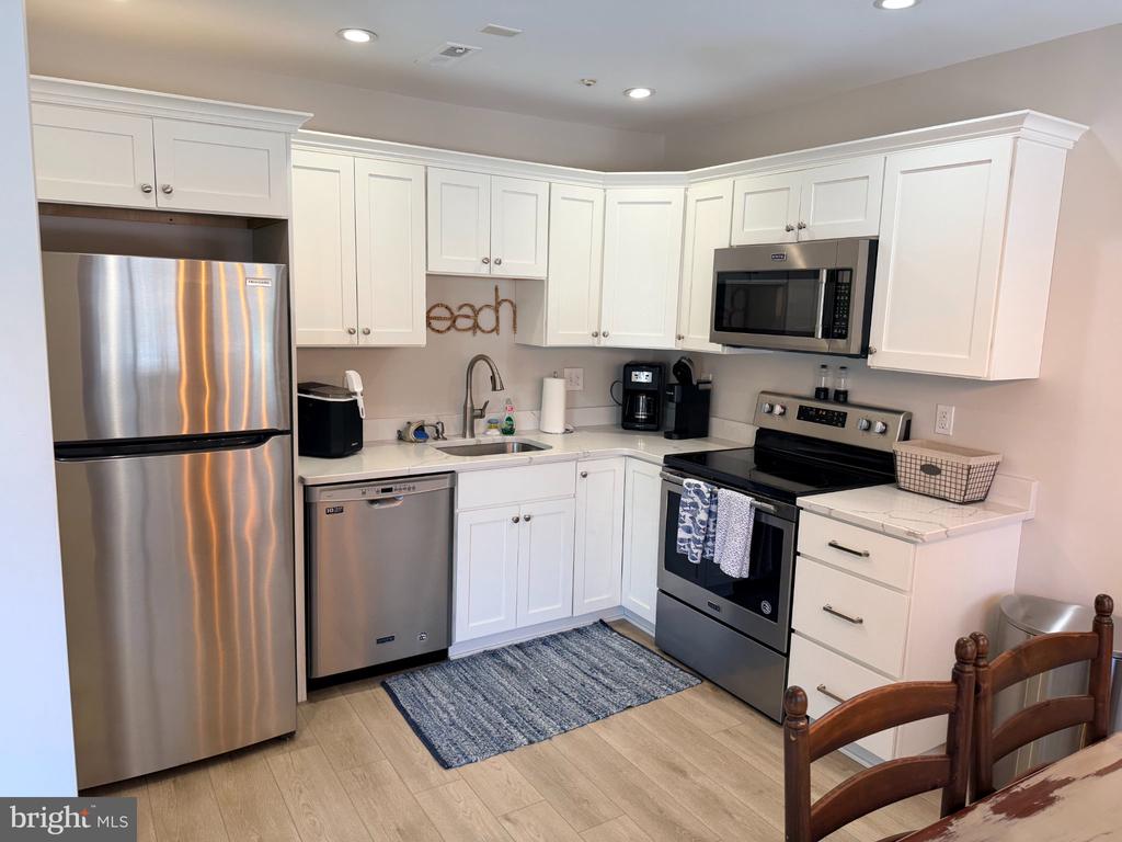 13908 N OCEAN ROAD Unit: 1B