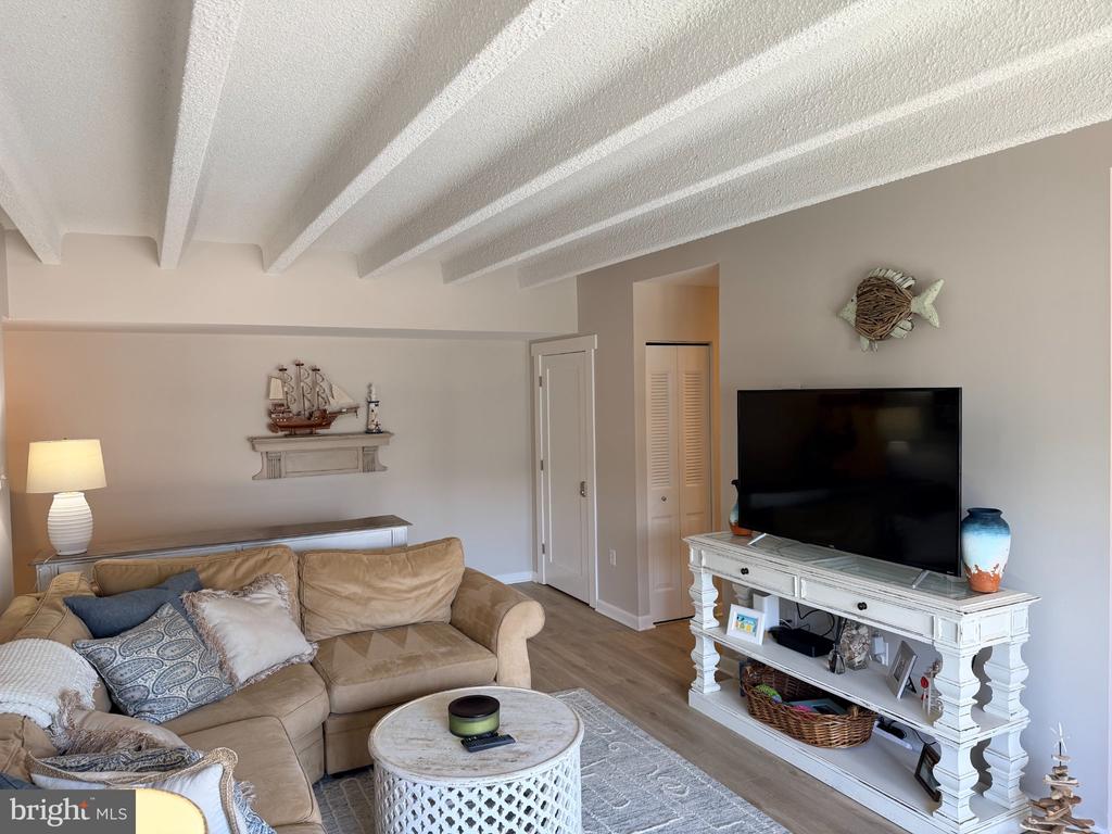 13908 N OCEAN ROAD Unit: 1B