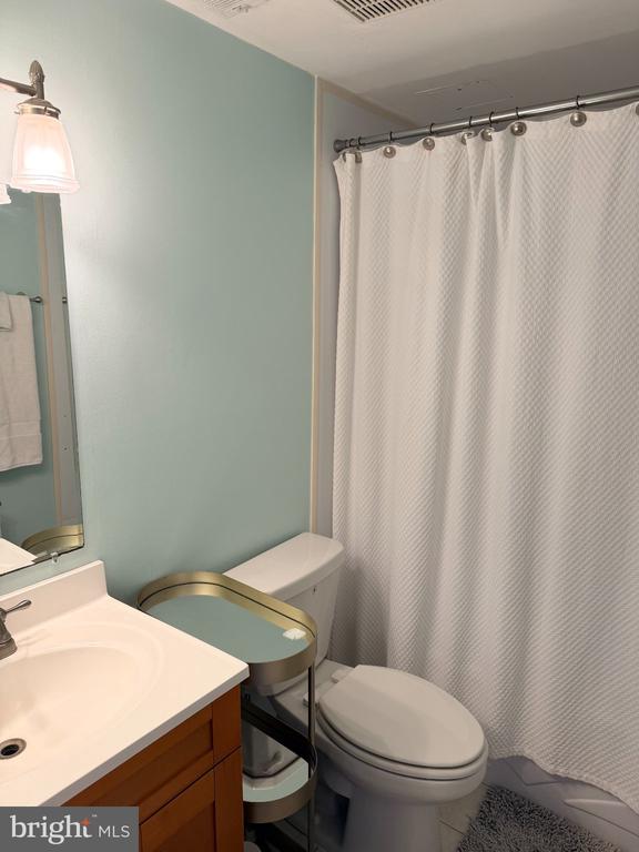 13908 N OCEAN ROAD Unit: 1B