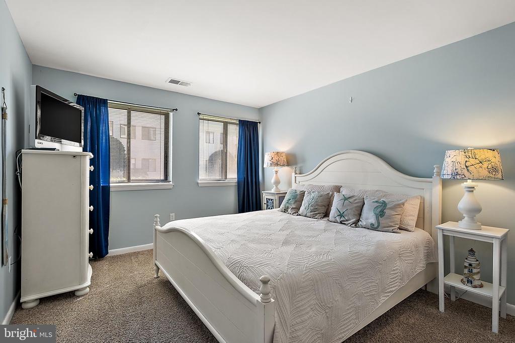 13908 N OCEAN ROAD Unit: 2B