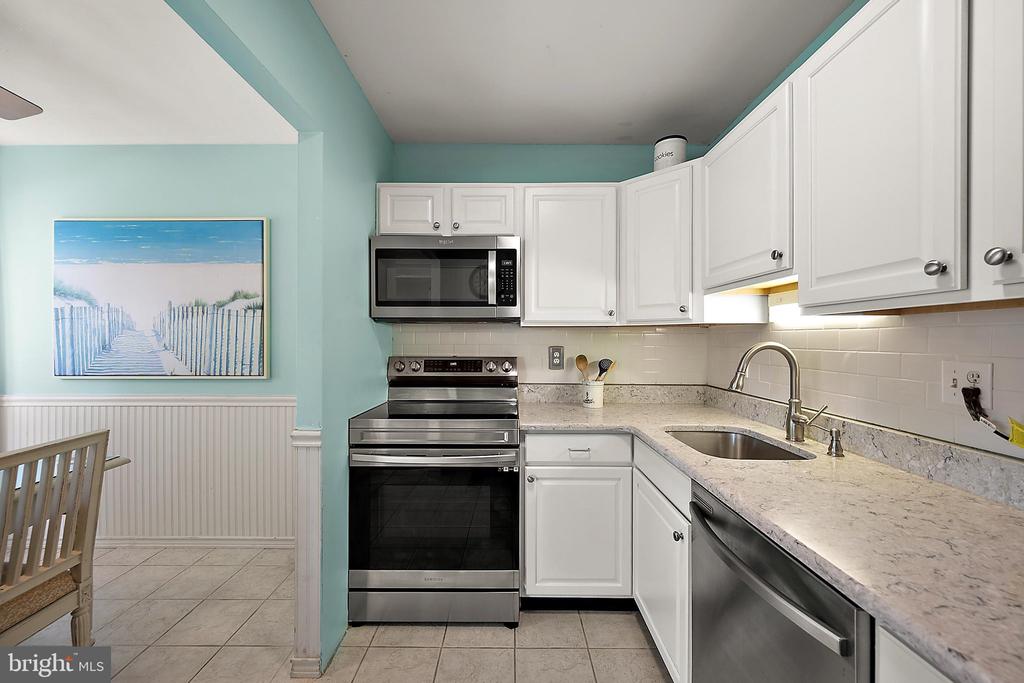 13908 N OCEAN ROAD Unit: 2B