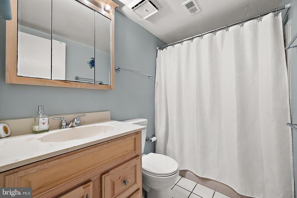 13908 N OCEAN ROAD Unit: 2B