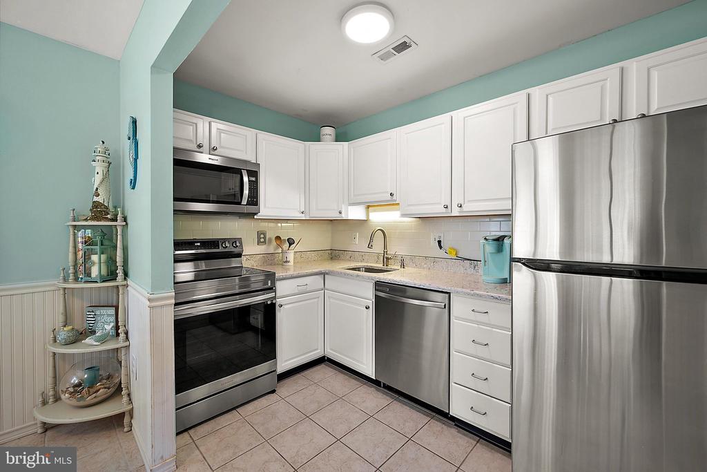 13908 N OCEAN ROAD Unit: 2B