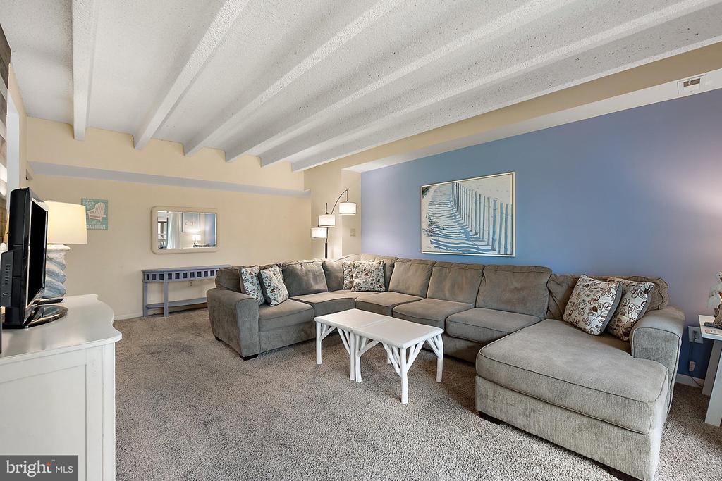 13908 N OCEAN ROAD Unit: 2B
