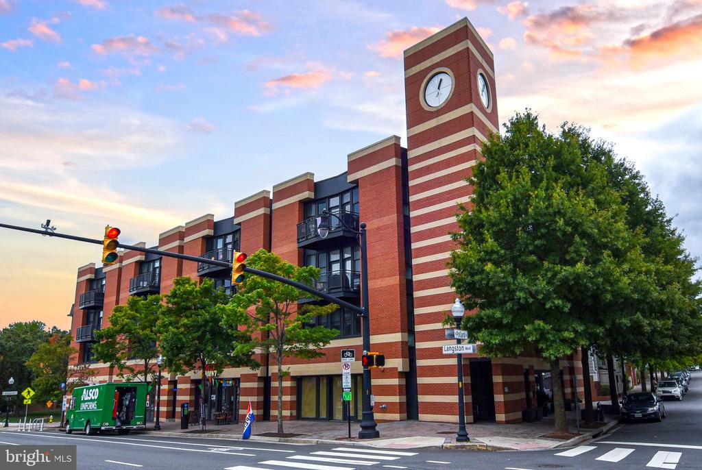 3800 LANGSTON BOULEVARD Unit: 203