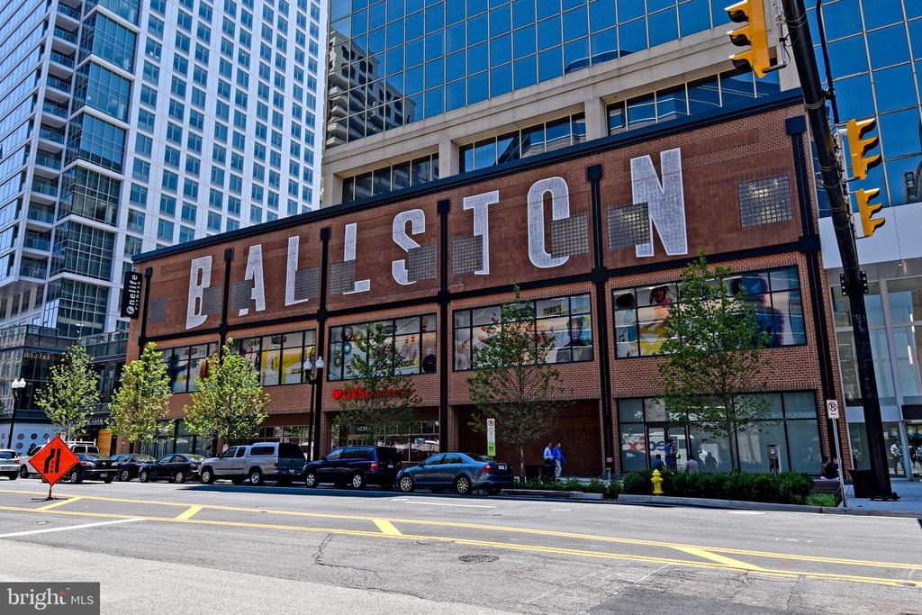 3800 LANGSTON BOULEVARD Unit: 203