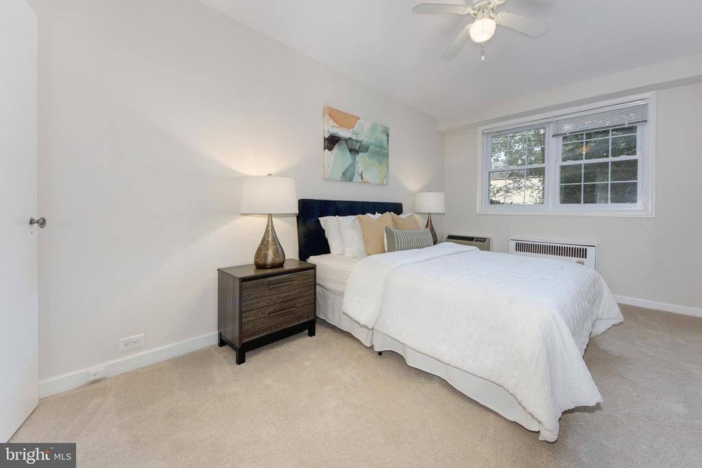 229 N GEORGE MASON DRIVE Unit: 229-3