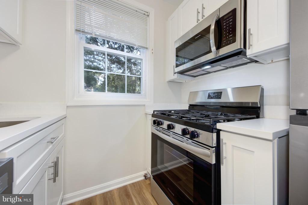 229 N GEORGE MASON DRIVE Unit: 229-3