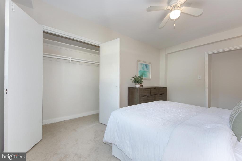 229 N GEORGE MASON DRIVE Unit: 229-3