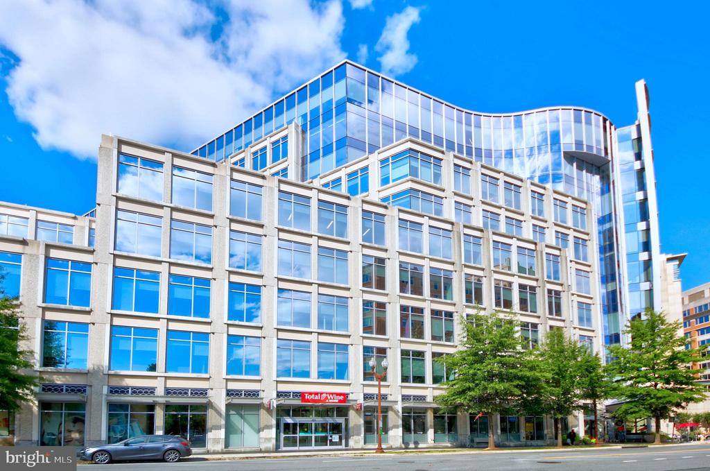 229 N GEORGE MASON DRIVE Unit: 229-3