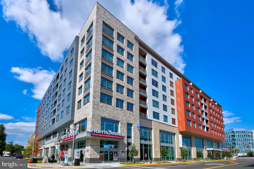 229 N GEORGE MASON DRIVE Unit: 229-3