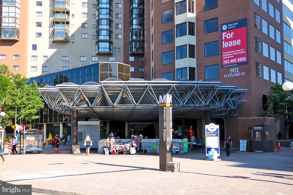 229 N GEORGE MASON DRIVE Unit: 229-3