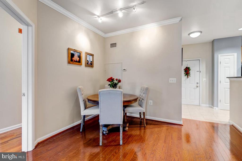 2055 26TH STREET S Unit: 5-B02