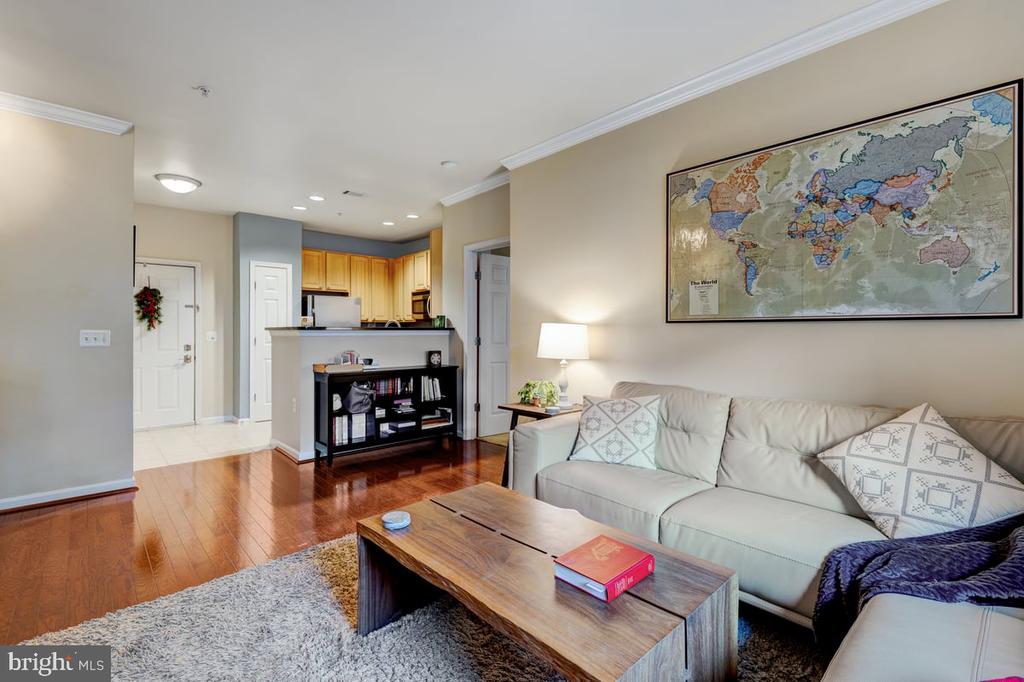 2055 26TH STREET S Unit: 5-B02