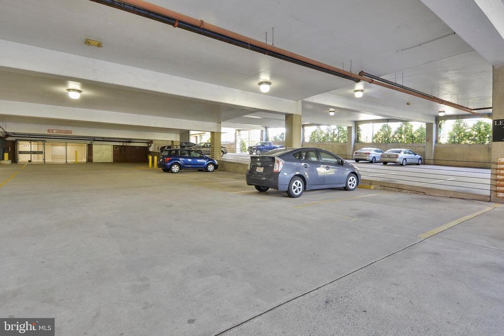 2055 26TH STREET S Unit: 5-B02
