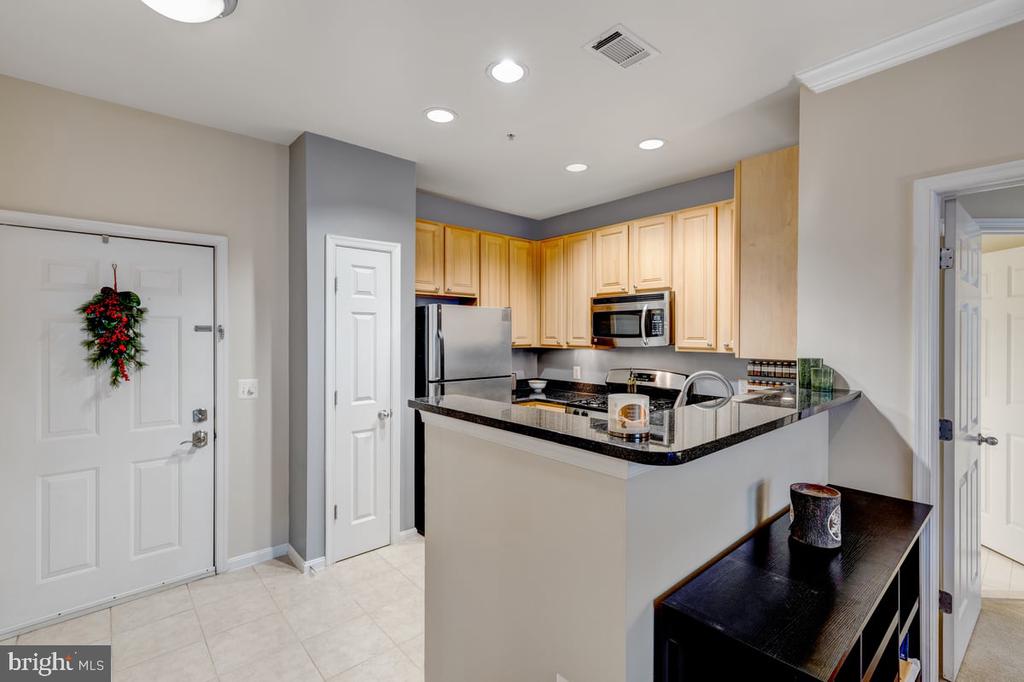 2055 26TH STREET S Unit: 5-B02