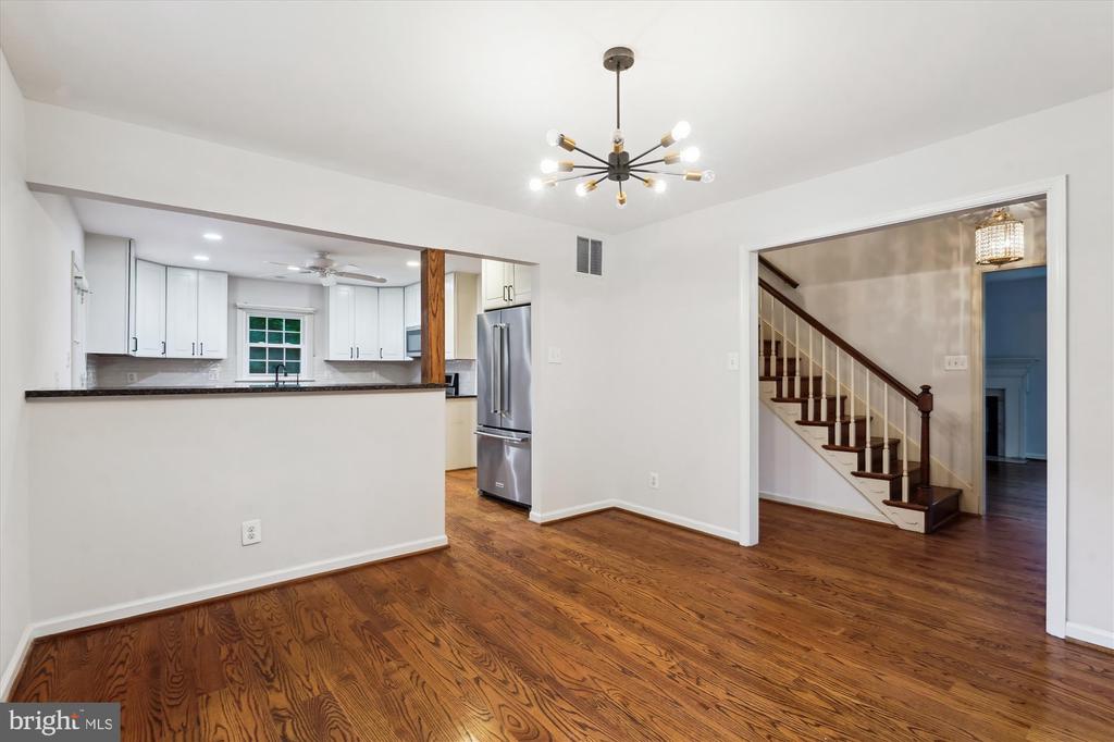 2248 MILITARY ROAD