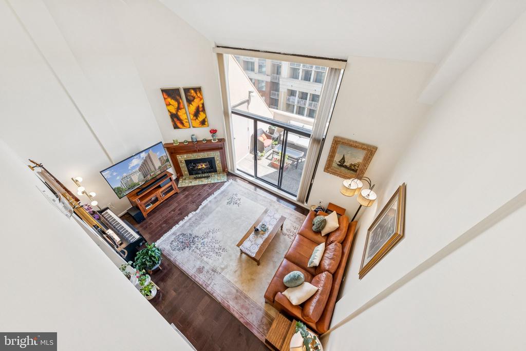 1301 N COURTHOUSE ROAD N Unit: 1810