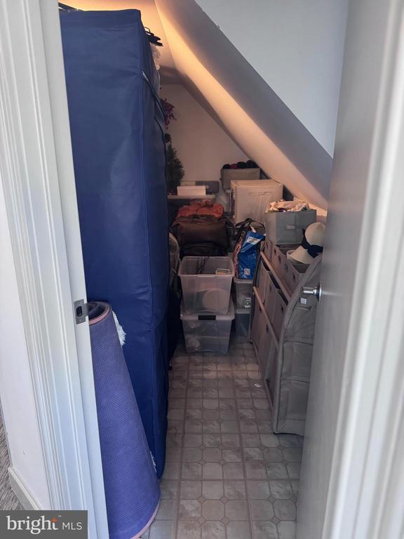 1301 N COURTHOUSE ROAD N Unit: 1810