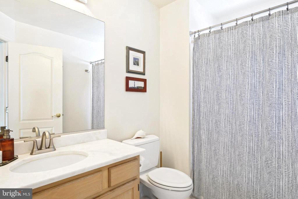 1261 DARTMOUTH COURT
