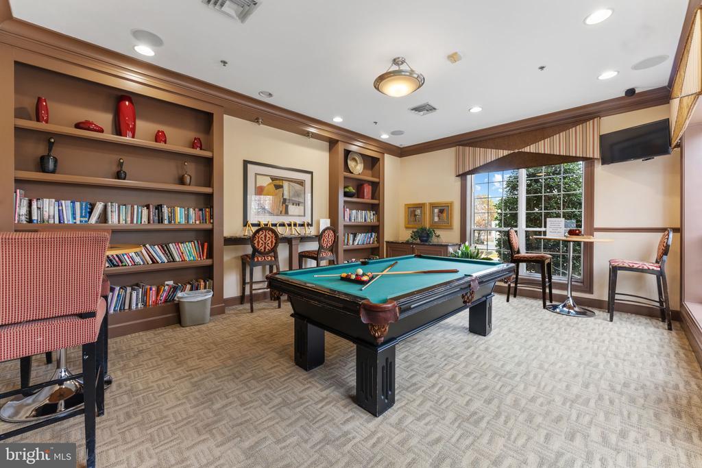 4870 EISENHOWER AVENUE Unit: 306