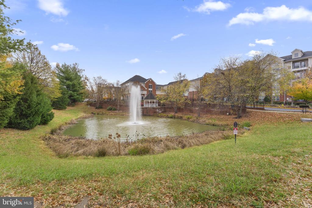 4870 EISENHOWER AVENUE Unit: 306