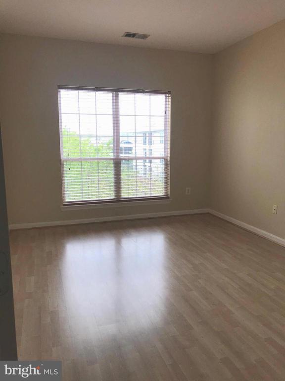 4870 EISENHOWER AVENUE Unit: 306