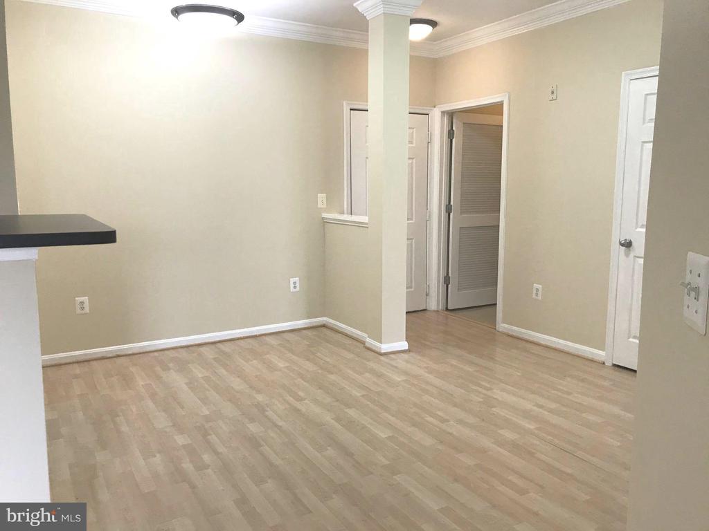 4870 EISENHOWER AVENUE Unit: 306