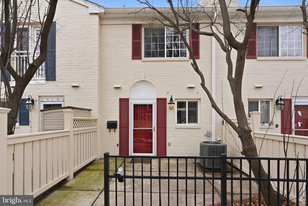 1431 N VAN DORN STREET Unit: A