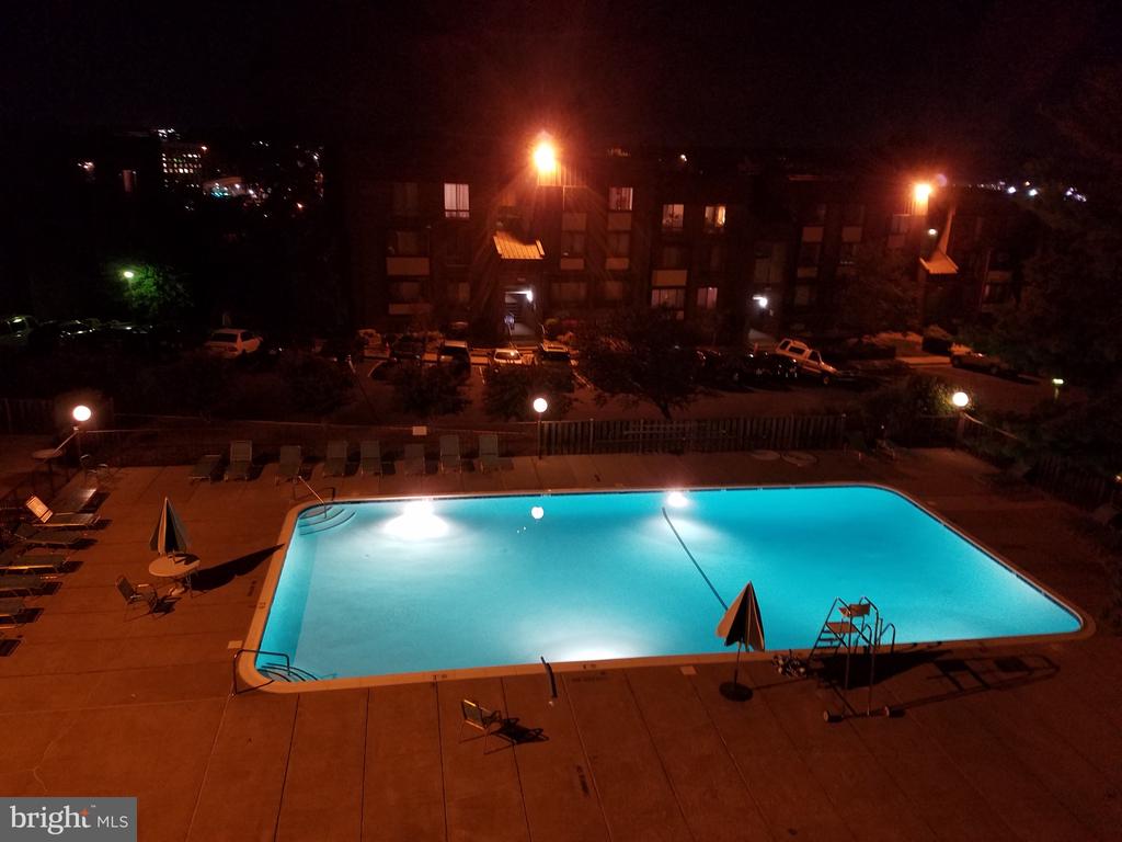 134 ROBERTS LANE Unit: 402