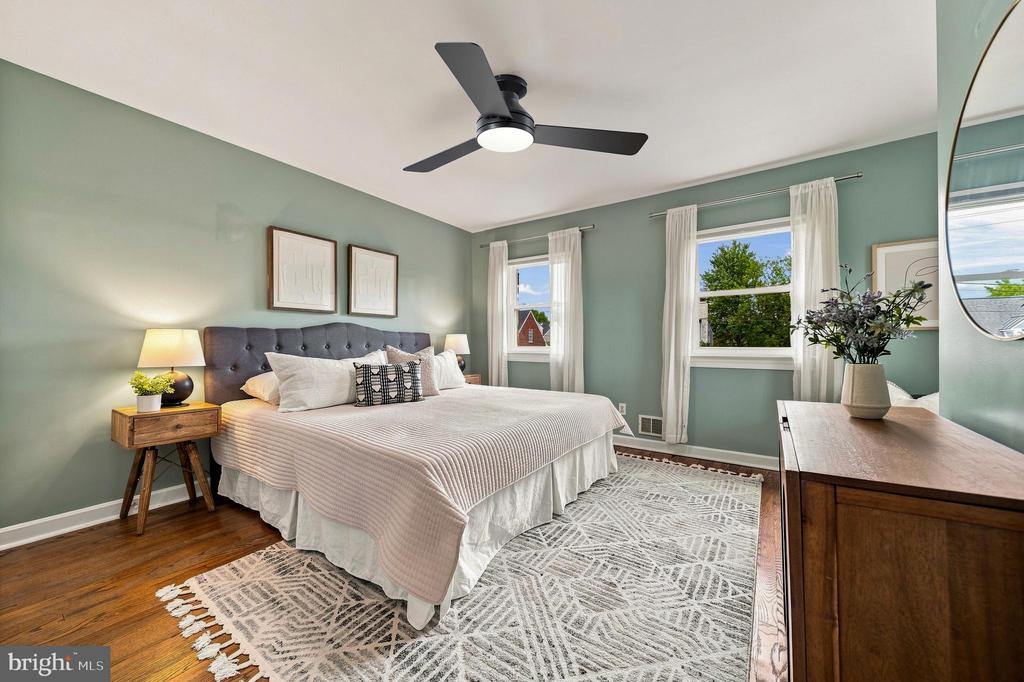 8 E MASONIC VIEW AVENUE