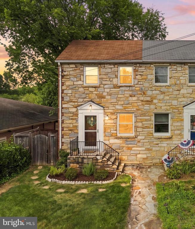 8 E MASONIC VIEW AVENUE