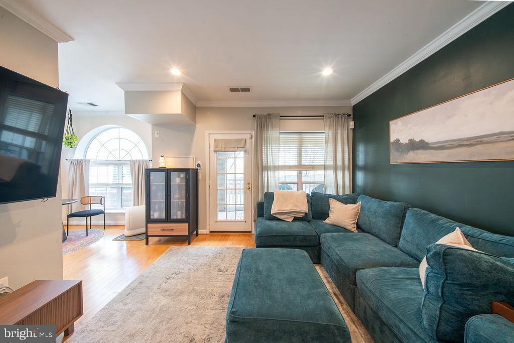 4550 STRUTFIELD LANE Unit: 2115