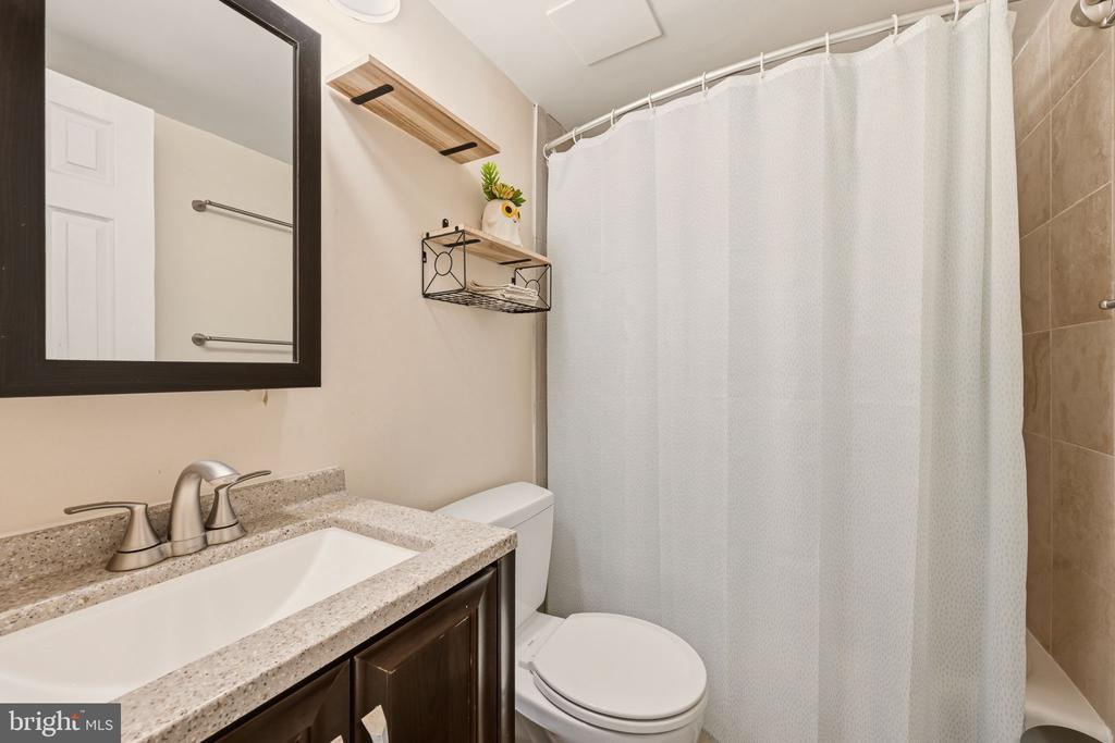 5801 QUANTRELL AVENUE Unit: 209