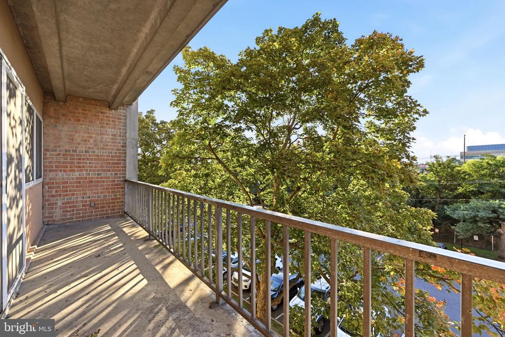 5801 QUANTRELL AVENUE Unit: 209