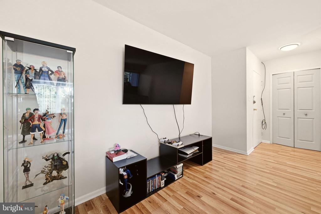 5801 QUANTRELL AVENUE Unit: 209