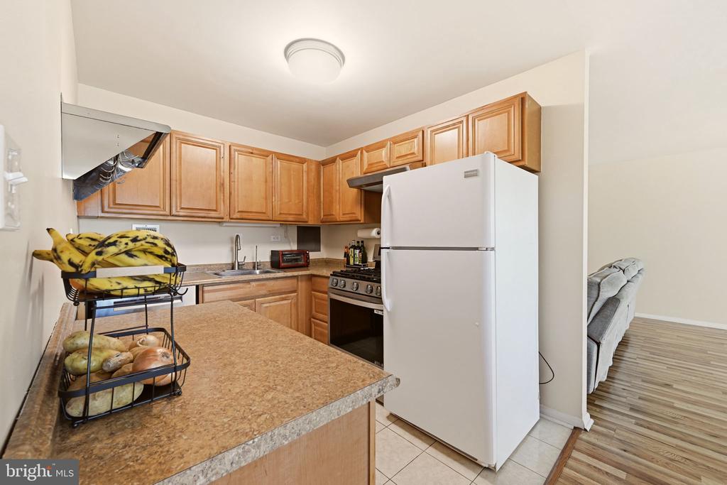 5801 QUANTRELL AVENUE Unit: 209