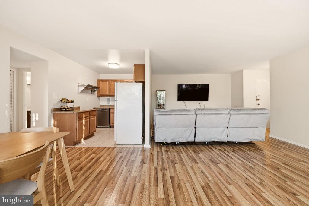 5801 QUANTRELL AVENUE Unit: 209
