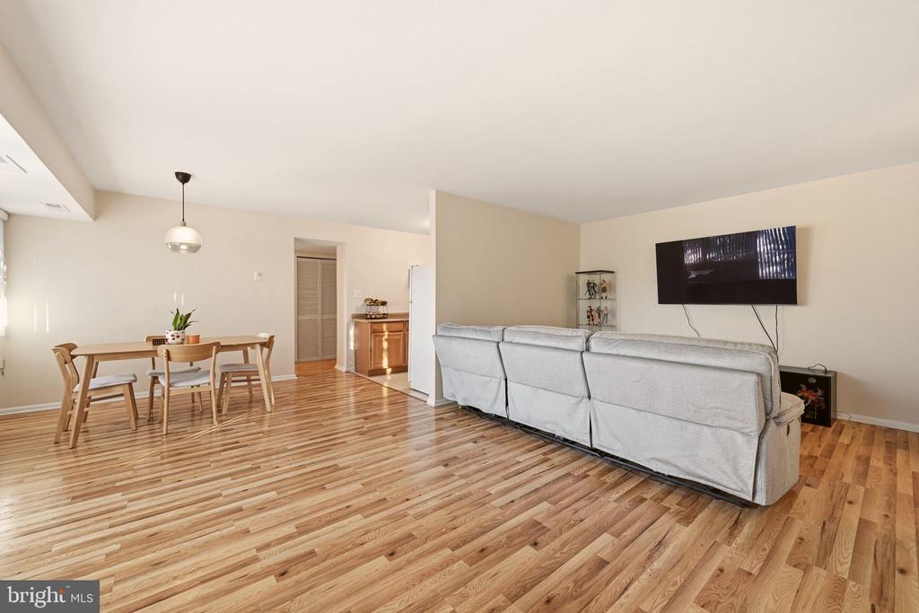 5801 QUANTRELL AVENUE Unit: 209