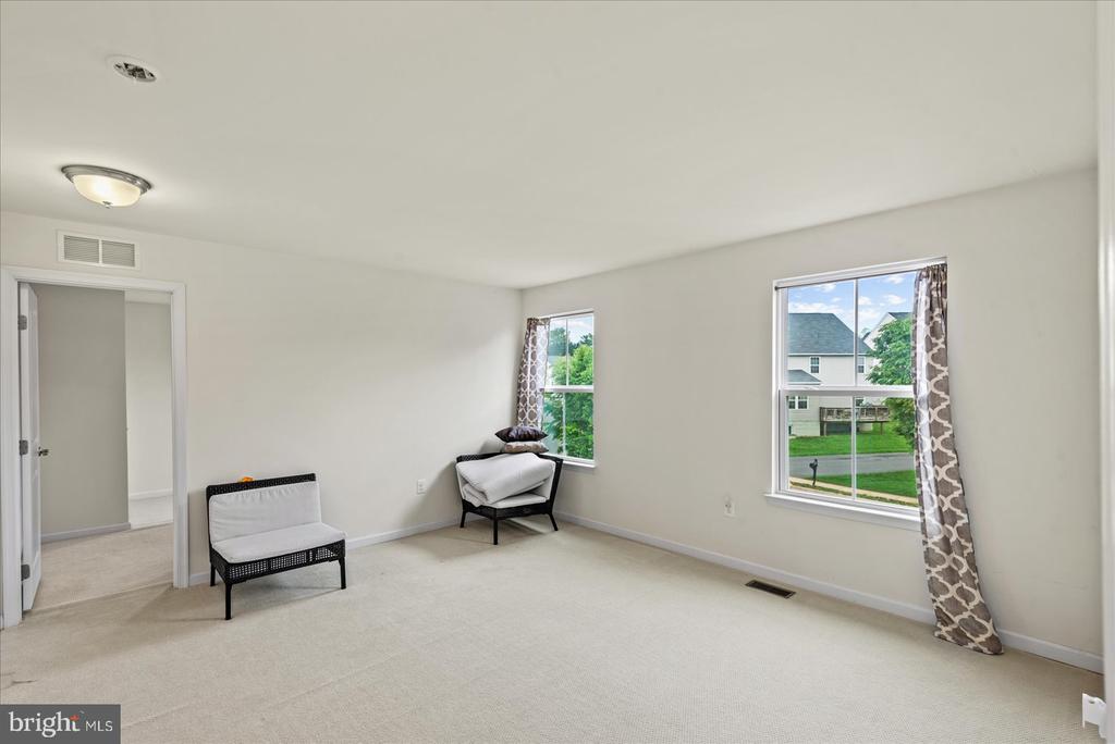 2057 MAGNOLIA CIRCLE