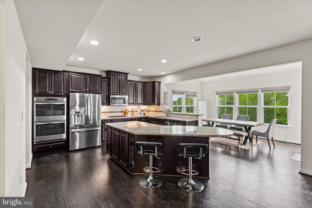 2057 MAGNOLIA CIRCLE